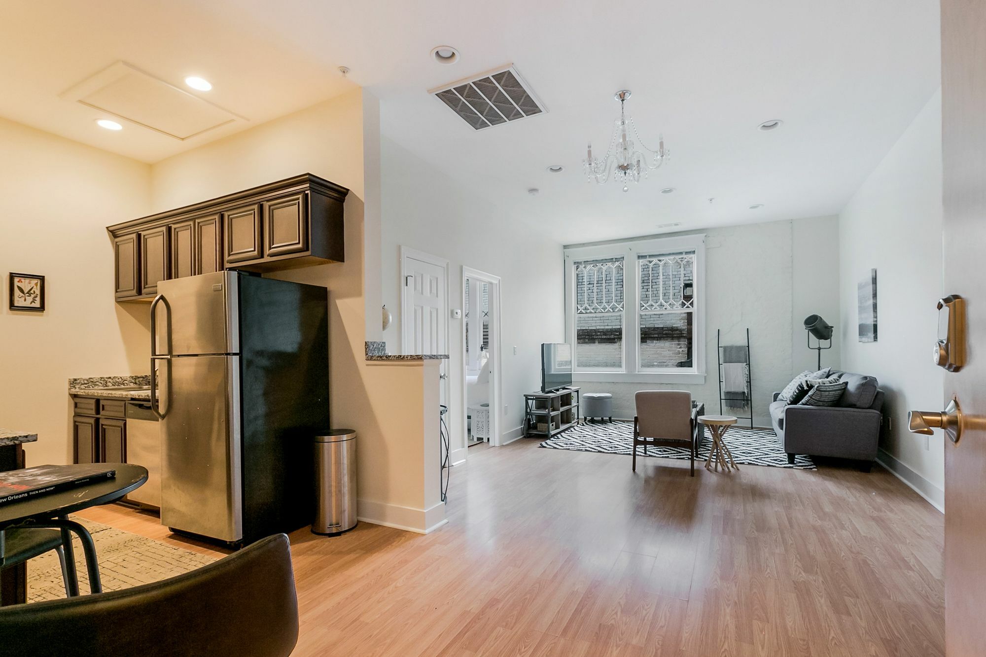 Airy 1Br In Arts/Warehouse District By Sonder Apartment New Orleans Exterior photo